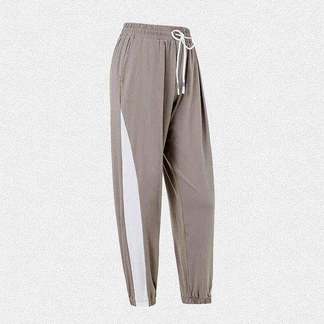 Elated Patchy Pocket Athleisure Wear Sports Pants
